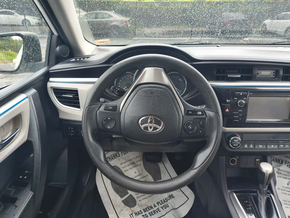 2015 Toyota Corolla 9