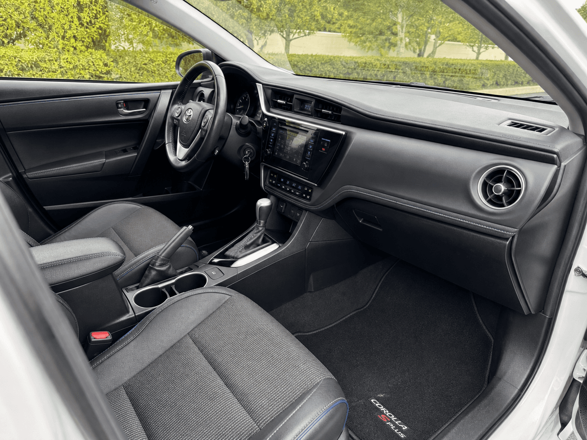 2016 Toyota Corolla 8